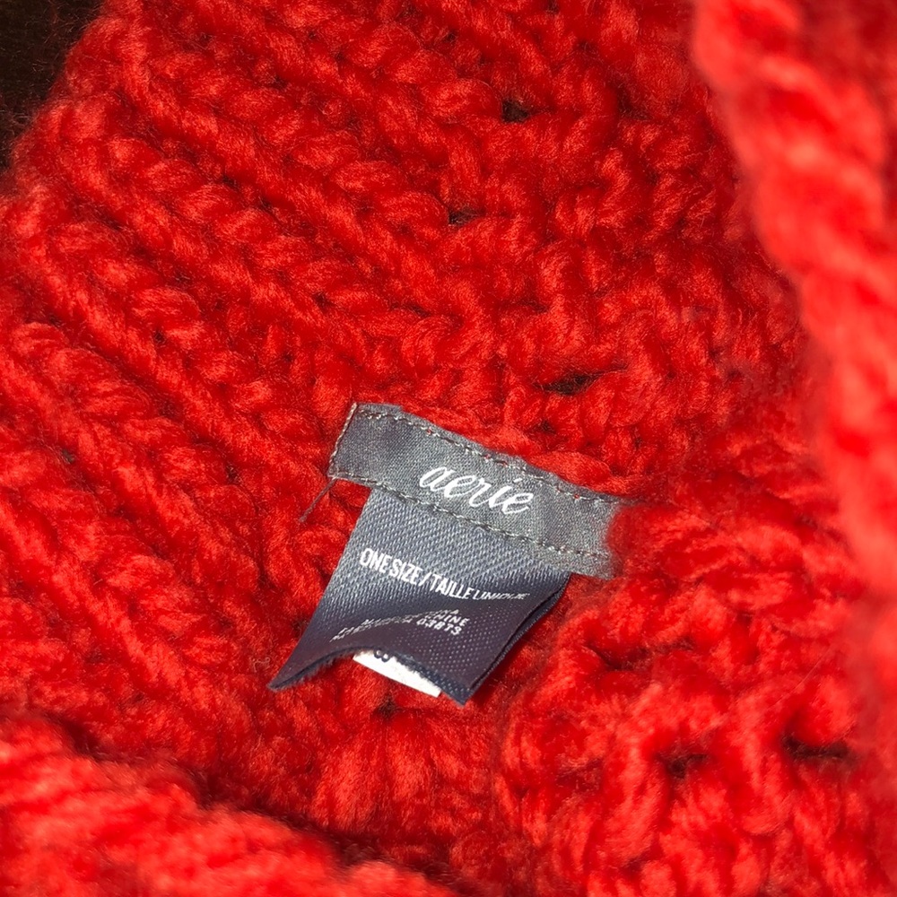 Puff ball hat - Picture 2 of 3